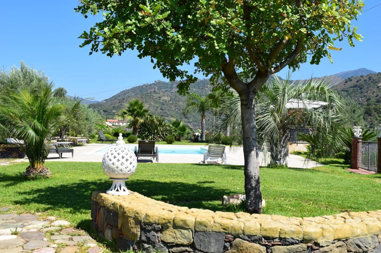 Taormina Villa Ibiscus Alcantara Gaggi Екстер'єр фото