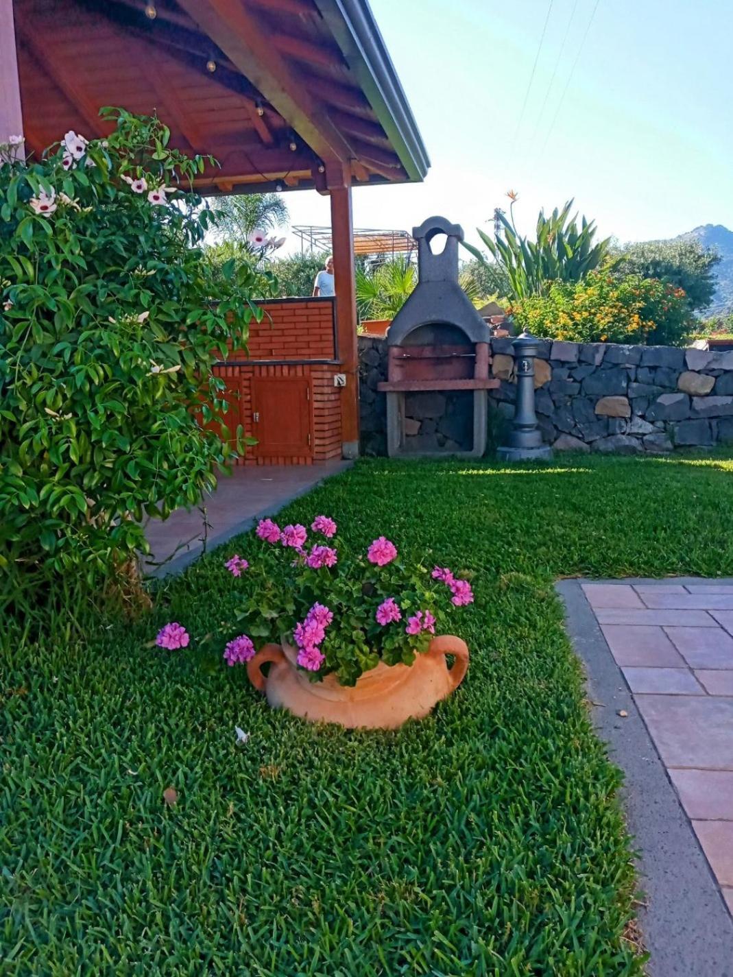 Taormina Villa Ibiscus Alcantara Gaggi Екстер'єр фото